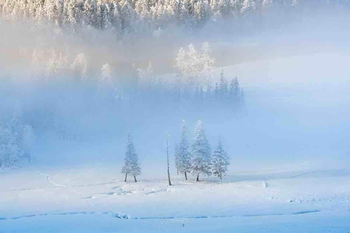 冰天雪地 Snow World II 喀纳斯 Kanas Lake 
如果我能用言语来讲故事，我就不必拽上照相机了。