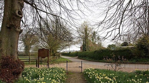 St Andrew, Kirby Bedon, Norfolk - Churchyard gate