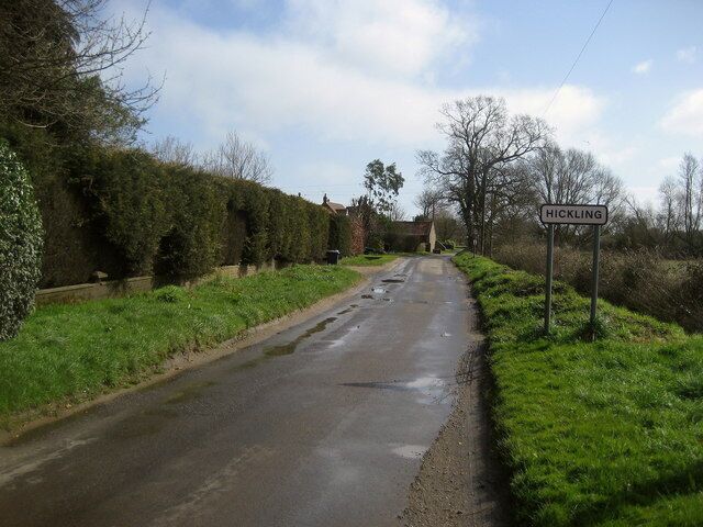 Approaching Hickling from the West Entering the community of Hickling on the Sutton Road.