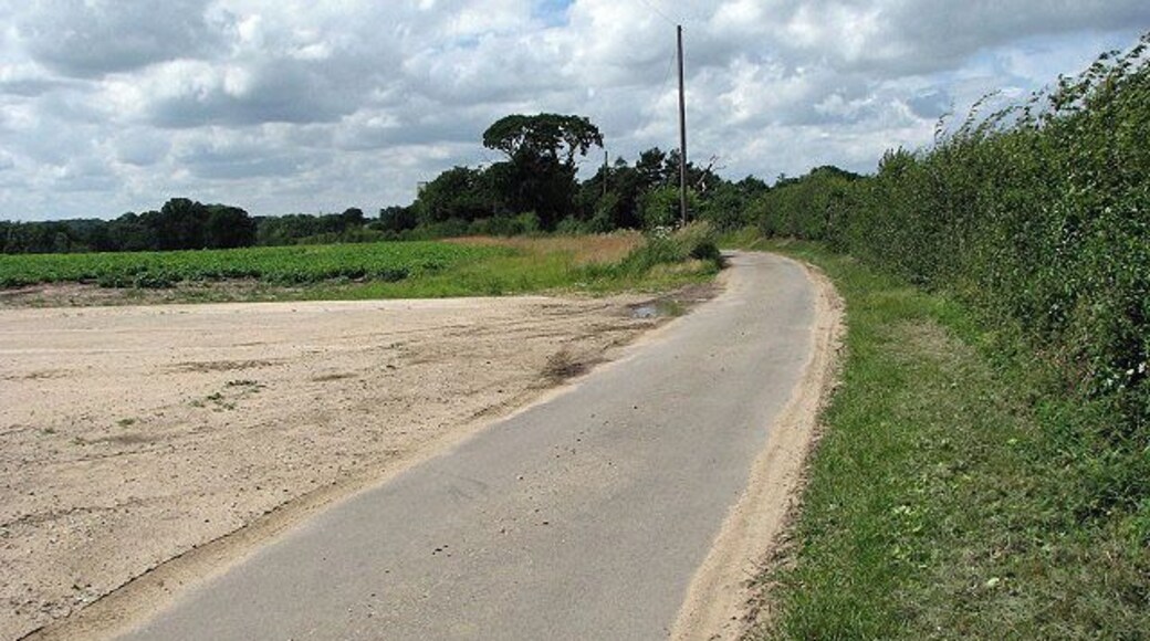 Church Lane. The view is northwesterly; see also > 879011.