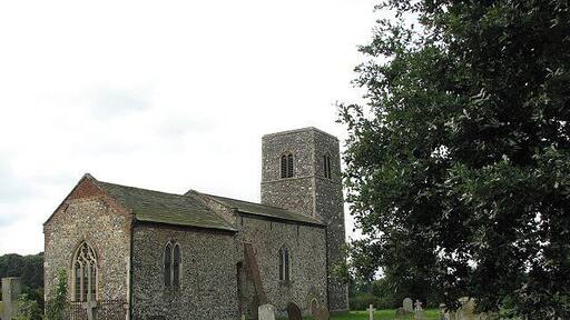 The church of All Saints. The church of All Saints > 712225 - 712245 - 712243 is located a short distance to the north of the former Rackheath airfield. It contains a number of wall monuments > 712233 - 712236, the majority of which are to members of two prominent local families: Pettus > 712241 and Stracey. The perhaps best known member of the Pettus family is John Pettus, who lived at Rackheath Hall from 1591-1772; he was knighted by Queen Elizabeth I and was Mayor of Norwich in 1608. All Saints is now redundant and in the care of the Norfolk Churches Trust.