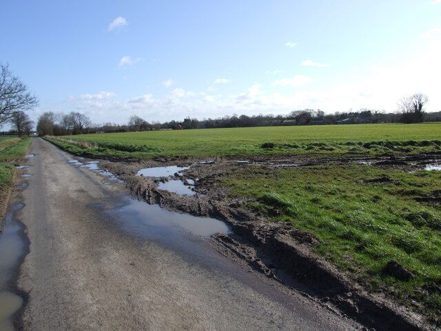 Start of Track leading to Heath Farm