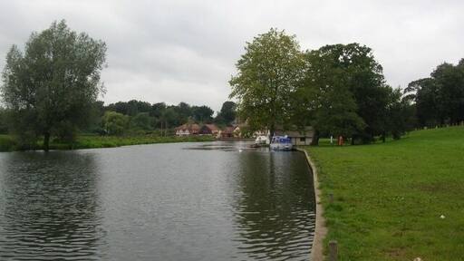 Coltishall Looking along the River Bure at the start of the broads in Coltishall.