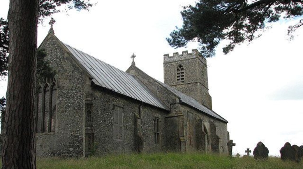 The church of SS Peter & Paul The church of SS Peter & Paul > 879032 - 879043 - 879056 appears to once have had transepts and the former north and south chapels are marked by their respective arches > 879046. Its interior is plain, with the benches having been replaced by chairs. All that remains of an old wallpainting depicting St Christopher, on the north wall opposite the south doorway, is the depiction of a fish > 879048. The octagonal font is C15 > 879059. The church is open every day. For more information see: http://www.norfolkchurches.co.uk/oulton/oulton.htm