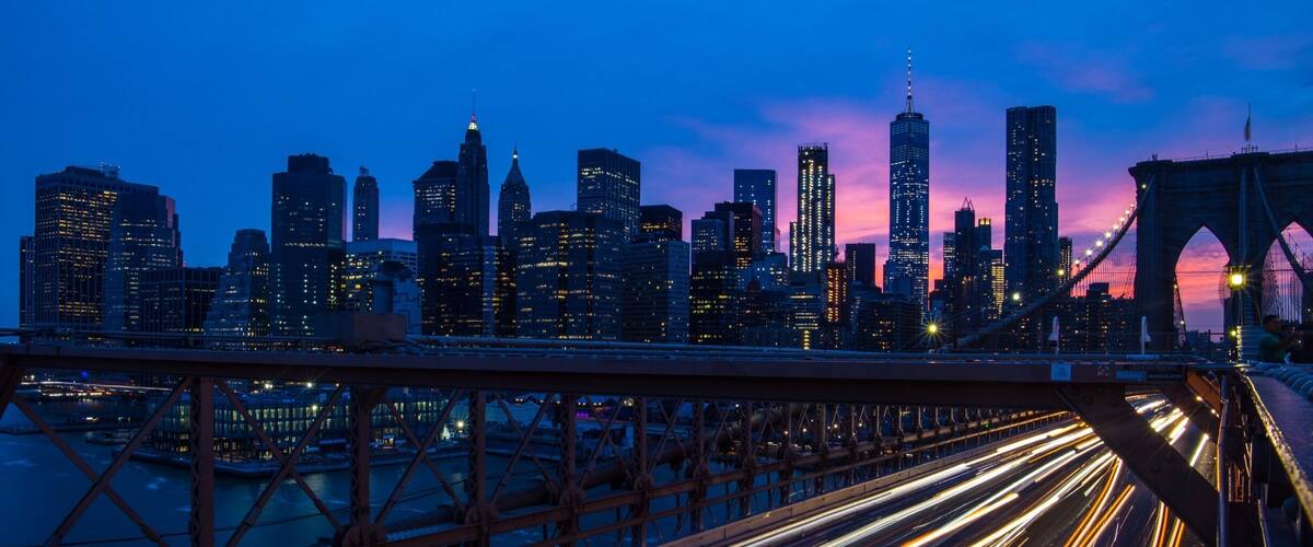 I took this photo last year. I had to wait for two hours on the bridge to get the perfect timing for the composition. New York amazes me with the vast variation of different perspectives. I also didn’t have any ND Filters at the time, so had to be creative with exposure.
#Bvsblue