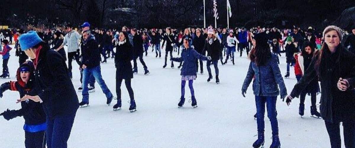 We decided to participate in this New York holiday tradition and boy did it not disappoint! ⛸⛸ #WATravels