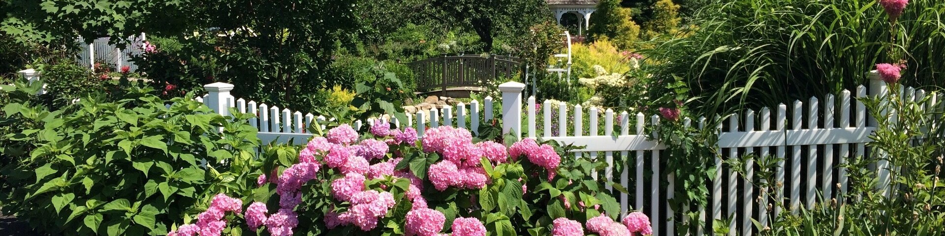 From outside the Wedding Garden. Not pictured: an actual wedding taking place to the right of the frame. 😃