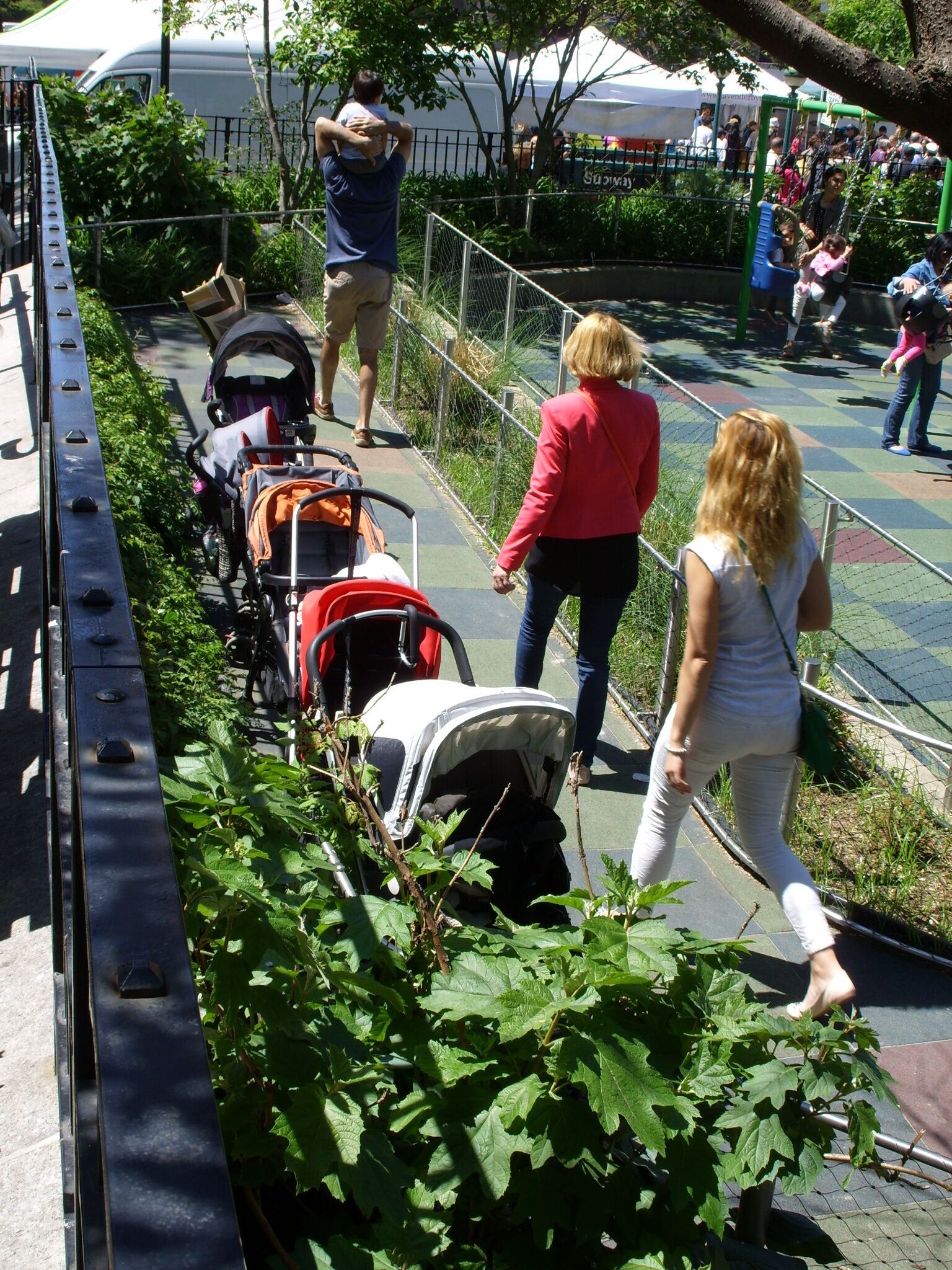 Carpark at the playground,
2015 May
