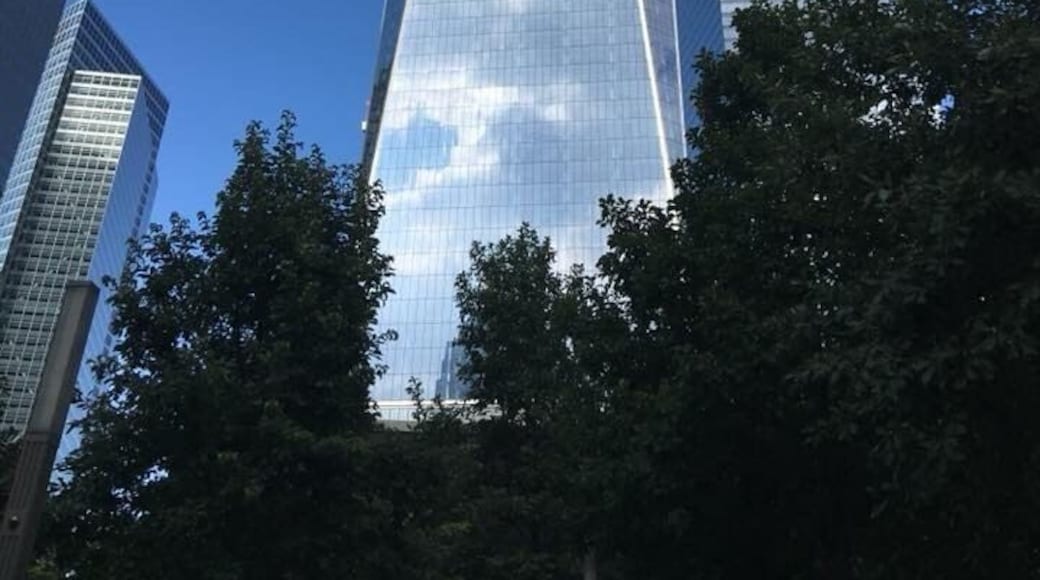 The 9/11 Museum is an extremely humbling experience. If you’re in the city it’s worth it to pay for entrance to the museum. It may not be my city yet, but New York will always be my home. 💙🗽
#Adventure #9/11