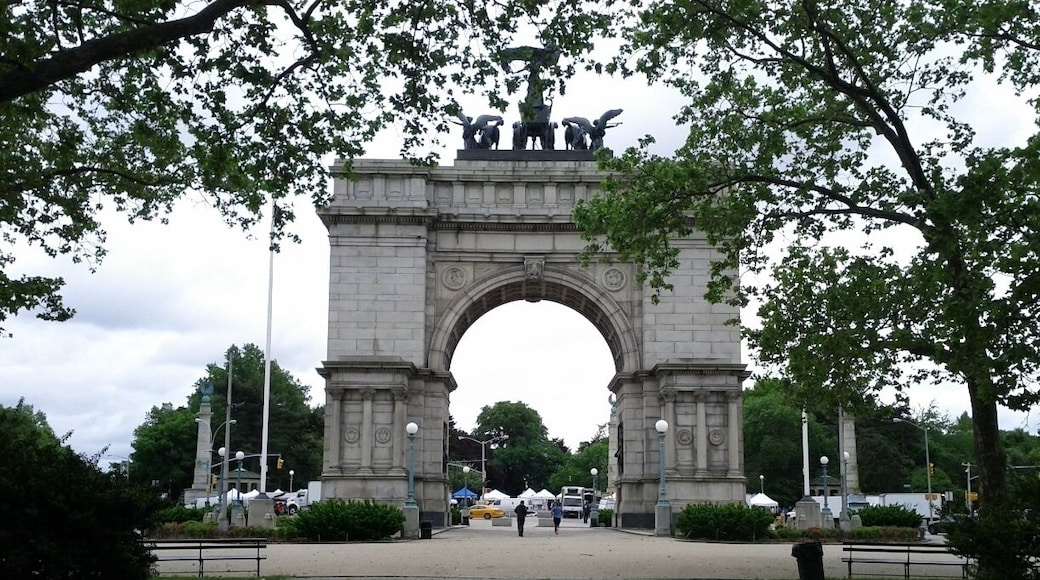 Soldiers' and Sailors' Arch