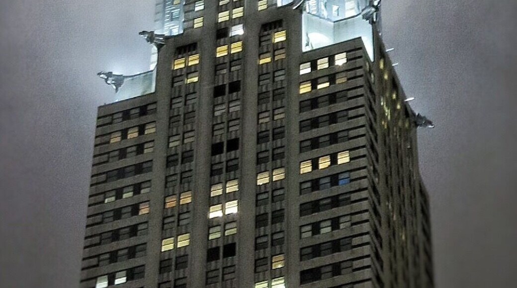 My favourite NYC building is even more beautiful on a foggy night #nyc #NewYork #architecture #manhattan #ChryslerBuilding