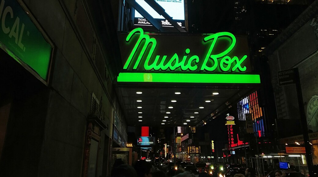 We went to see the Tony award winning musical Dear Evan Hansen and it was the best show I've seen. The songs are brilliant and the story so captivating.