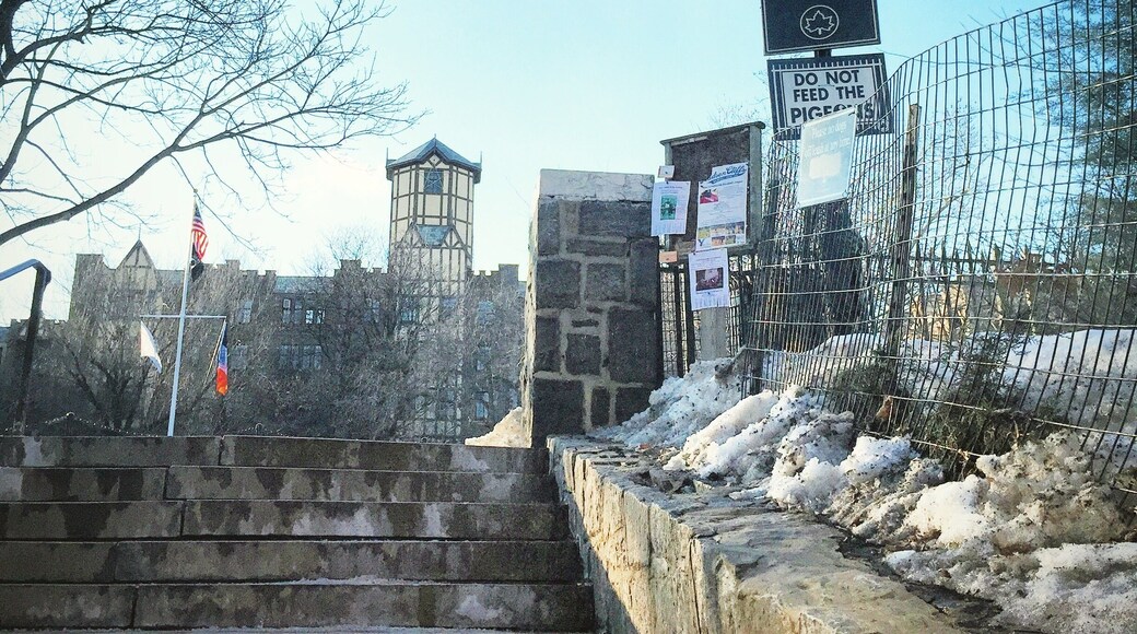 Bennett Park is the highest point in #Manhattan
#WashingtonHeights #NewYork