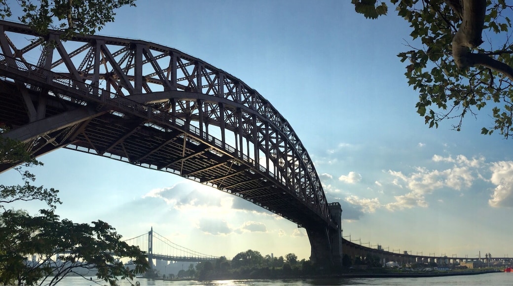 1st time here. Trying to get a shot of NYC during sunset. #sunset #cityscape #iphone6