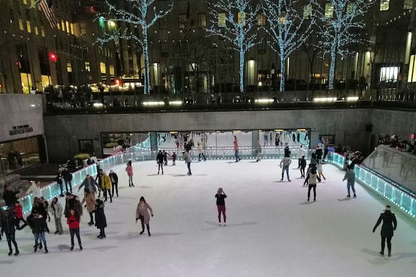 Actually was surprised at how small the rink was but it nevertheless made me feel festive and reminded me of my favourite Christmas film Elf!