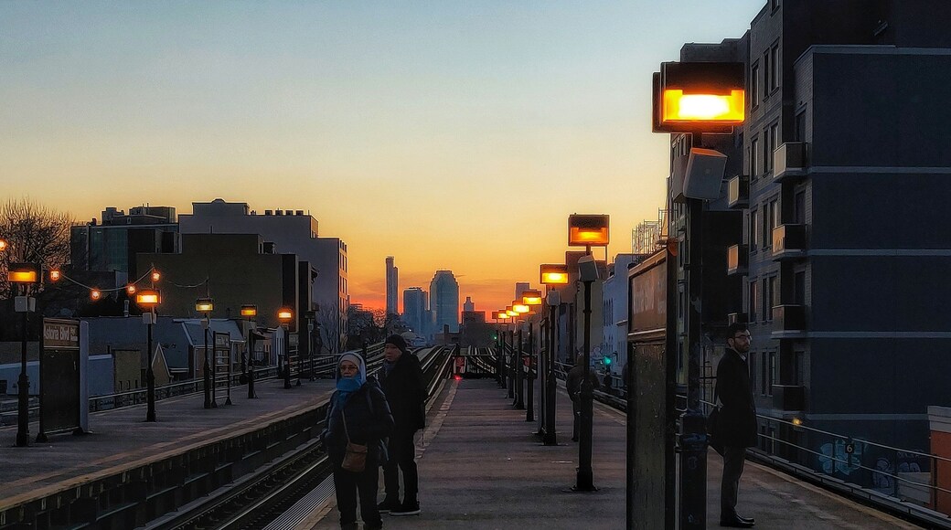 This was taken at the Astoria Boulevard subway station while I was waiting for the train to come and take me into Manhattan. It's still kind of early, so I'm really surprised how empty the station platform is. Where is everybody?!?