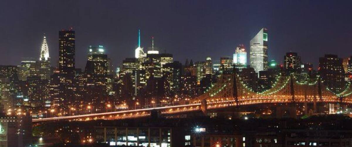 This was our view from our hotel window, far enough out of Manhattan for a little reprieve but close enough to get into the thick of things when needed....a little gem.