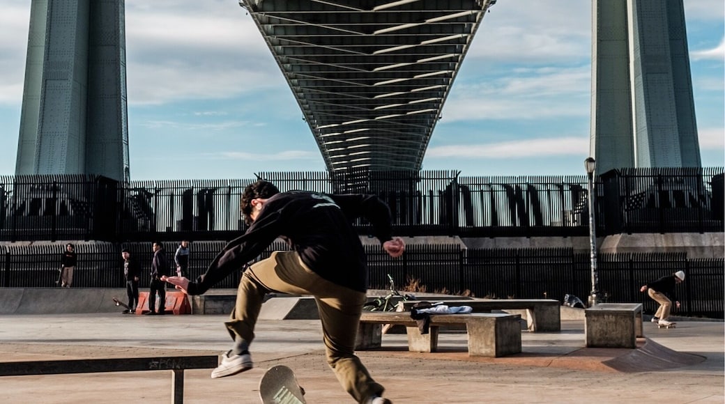 Skate park underneath the RFK Bridge. The beautiful sunset makes me wish I’m a skater!