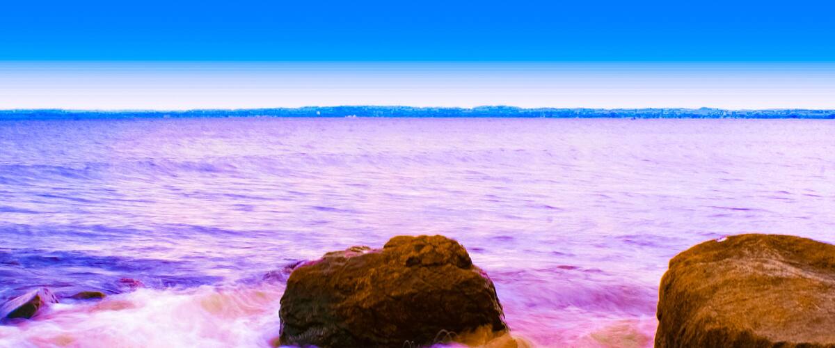 Staten Island used to be a touristy beach area in the 1900s for a reason.  Fun fact: I've never traveled and want to take my mom to Hawaii after a very hard 2 years.  She had a heart attack in 2017 and a we lost Dad last August.  Hope to create some good memories.  Thank you. #adventure #hawaii
