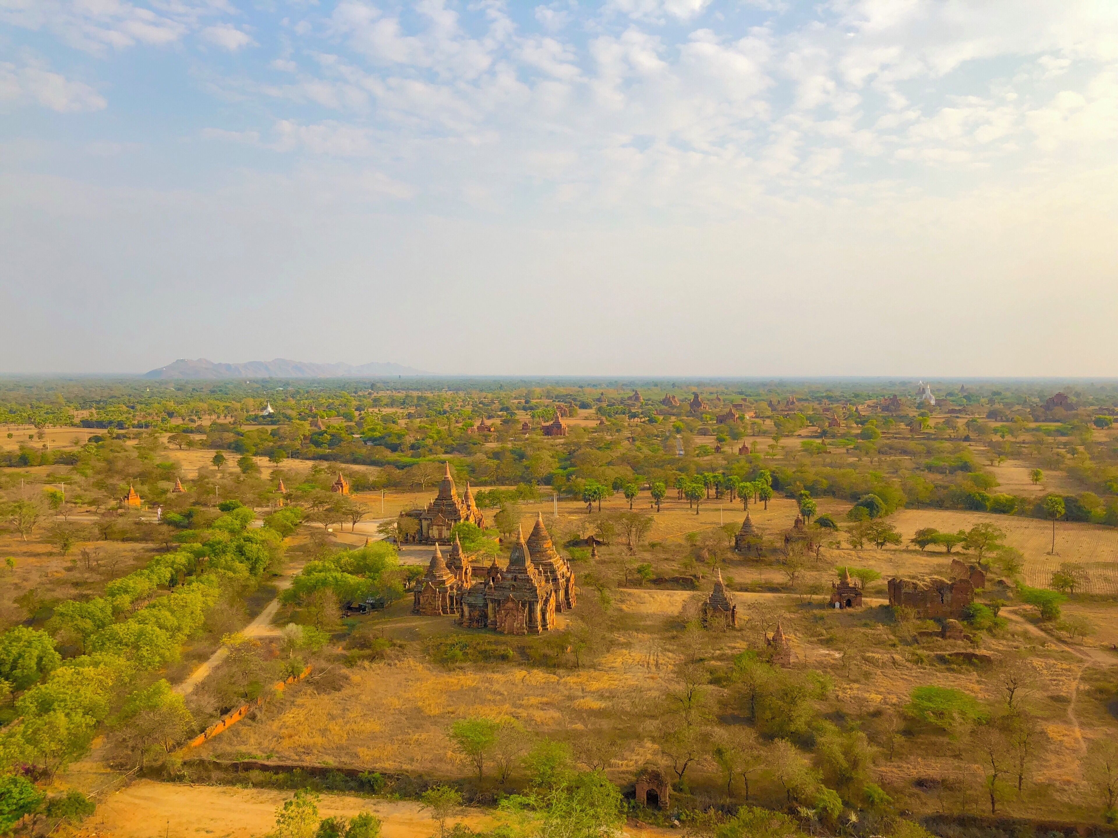 Bagan is one of my favorite towns. You can drive around this place by e-bike. This is a picture from the viewing tower.
#Myanmar
#Bagan