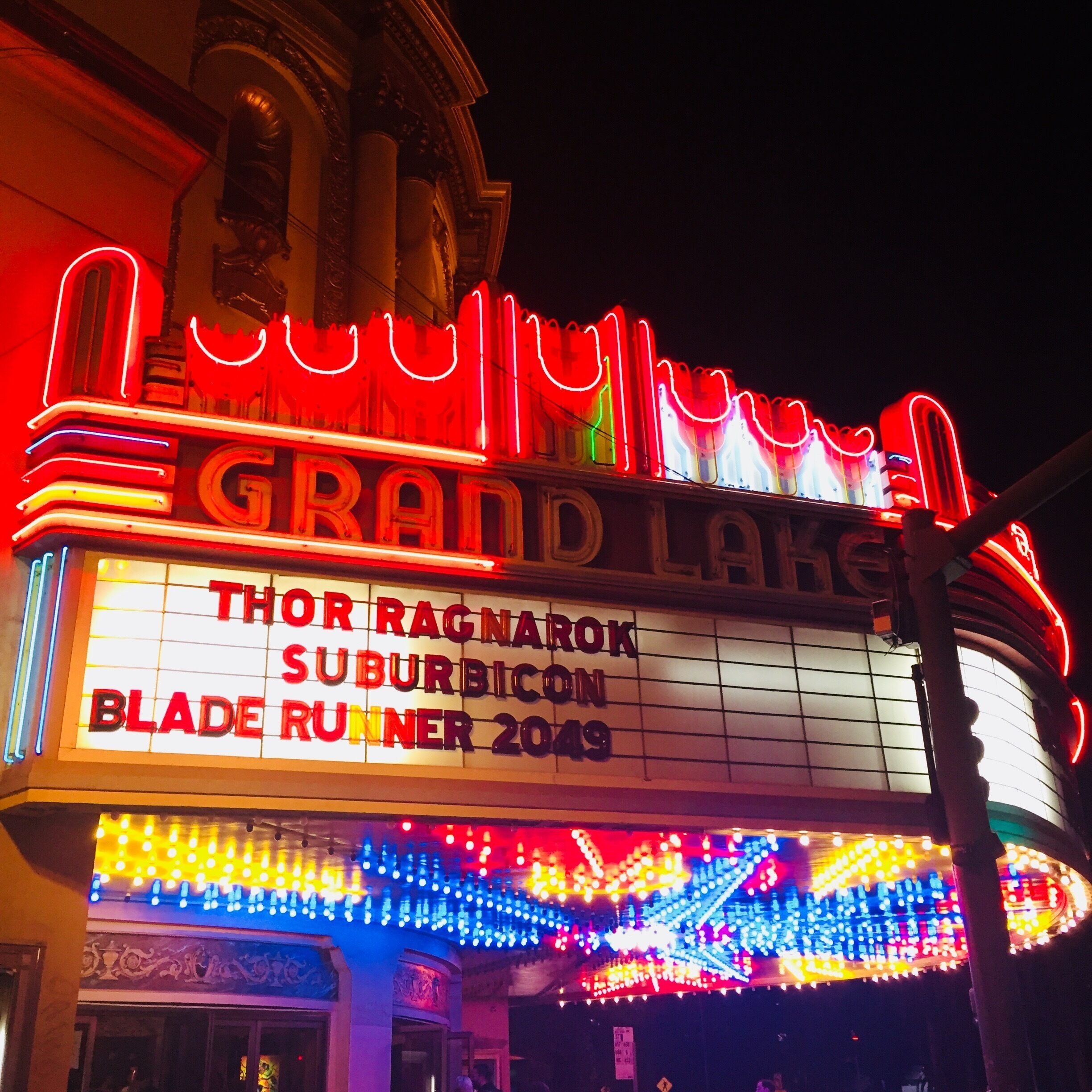 One of the famous landmarks of Oakland’s Lake Merritt neighborhood.
#Red