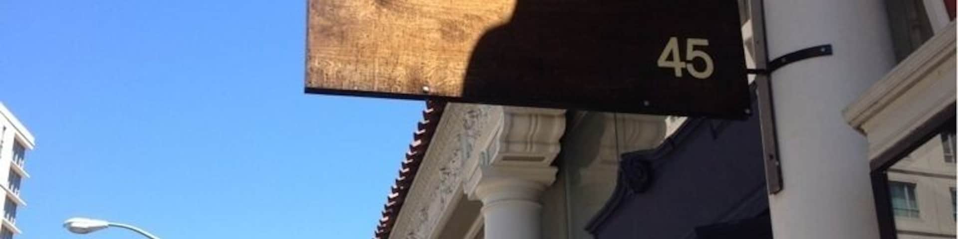 OwlNWood: Cool place to shop! ITreasureME Face & Body Floral Mists are absolutely heavenly! Ahhh