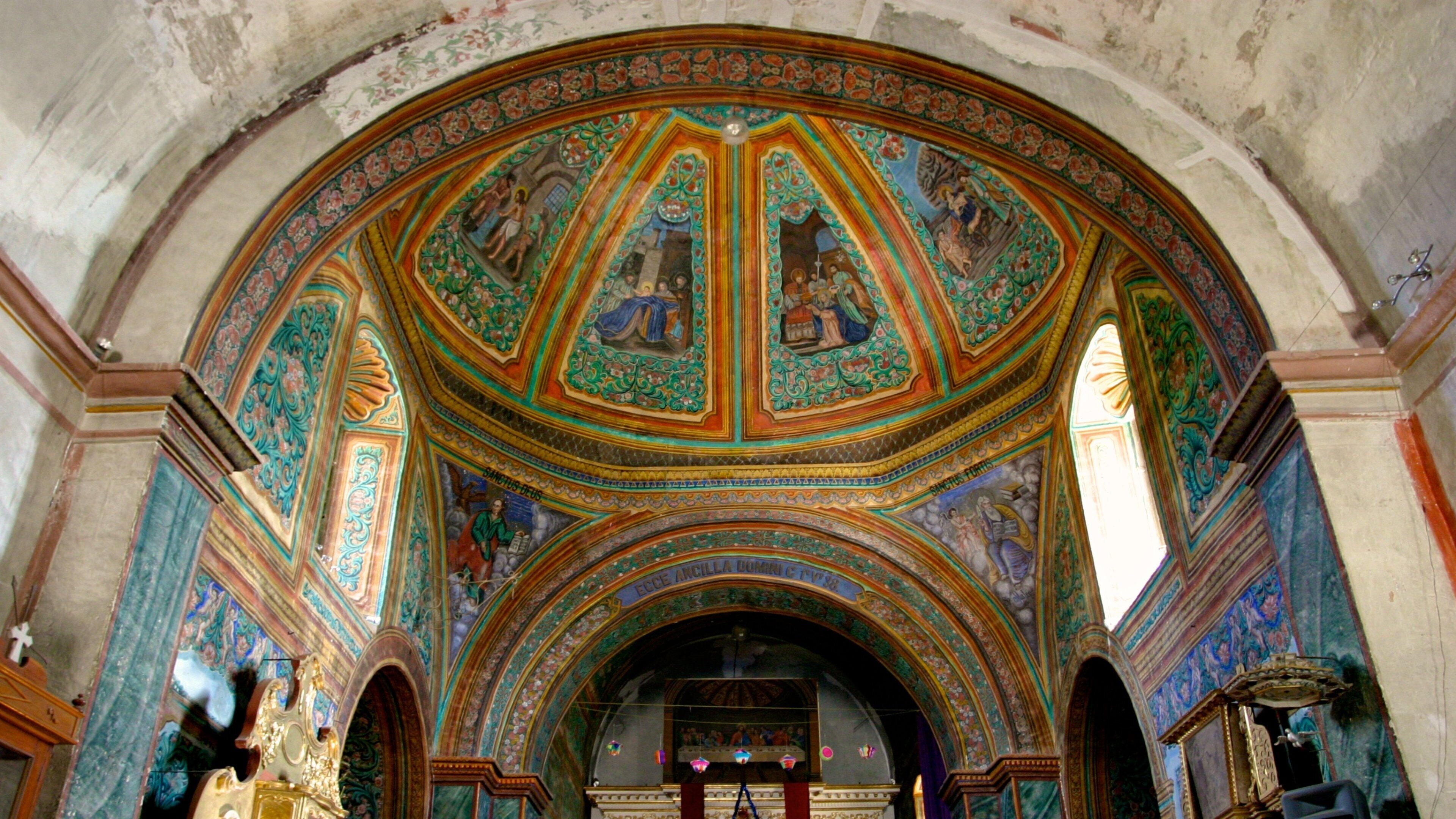 Oaxaca which includes a church or cathedral, interior views and heritage architecture