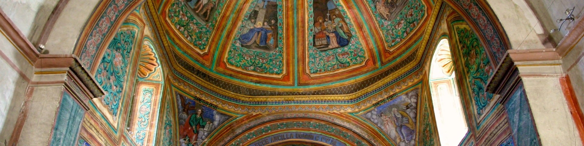 Oaxaca which includes a church or cathedral, interior views and heritage architecture