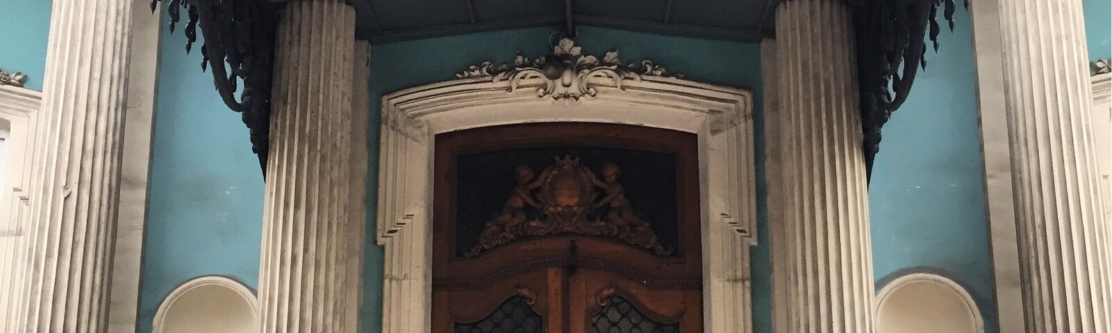 Beautiful entry. Beautiful museum.