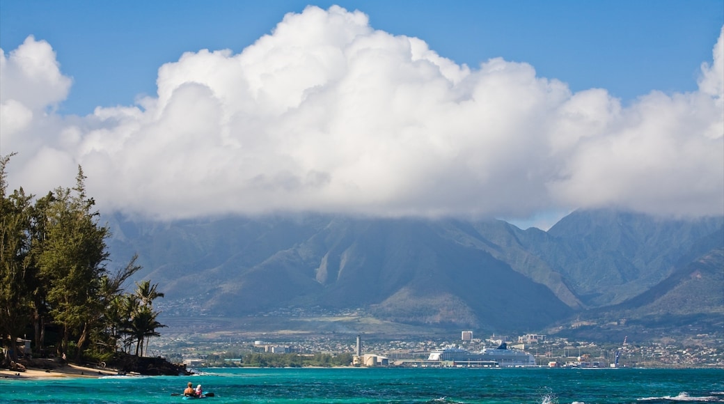 Kahului showing landscape views, general coastal views and mountains