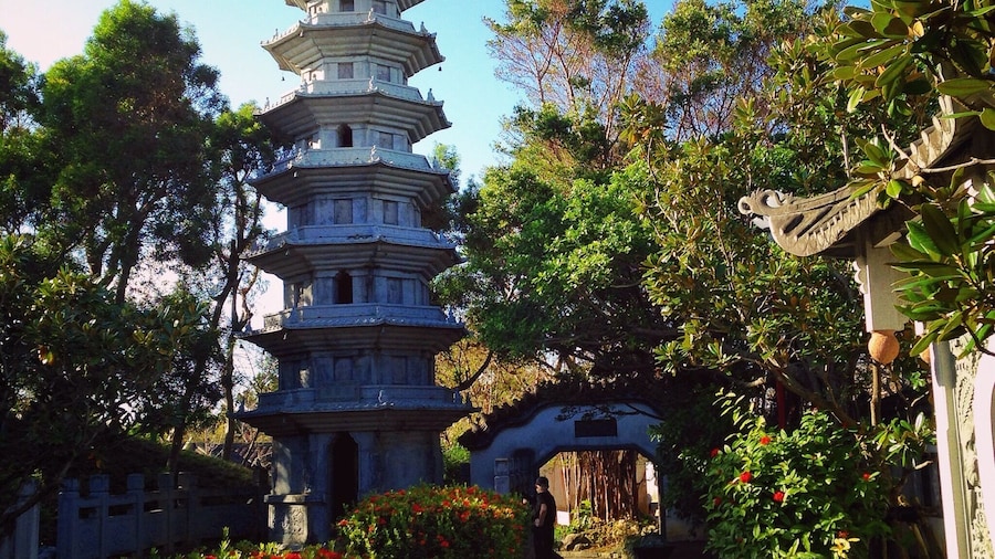 A tranquil Chinese garden found in Naha. It's a beautiful garden with towers, archways and a small pond with koi fish and turtles you can feed for 100¥. Otherwise the garden is free! It's great for kids, there are small paths to climb and you can go through a man made "cave" behind the waterfall. Good place to practice your photography too.