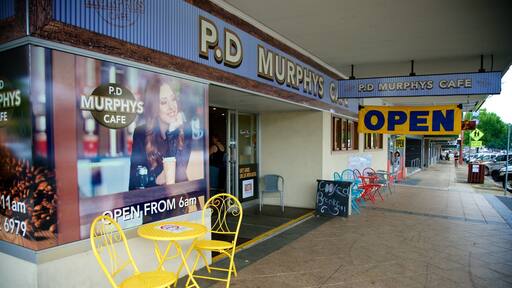 Cooma which includes café lifestyle and outdoor eating