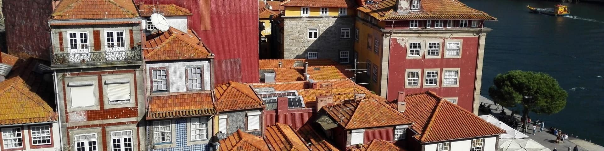 Praça da Ribeira is in the heart of the old town. This is the view from Hotel Ribeira do Porto. It can get very crowded.