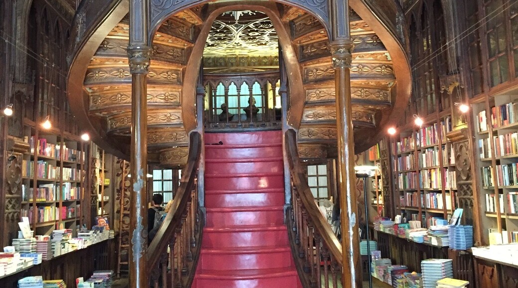 One of the oldest bookstores in Portugal and JK Rowling's inspiration for the library at Hogwarts. #lifeatexpedia #porto