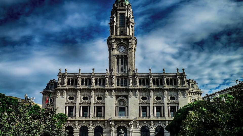 The amazing city of Porto, also known as Oporto in English, is located along the Douro river estuary in the North of Portugal and is the second-largest city of the country. Declared as a World Heritage Site by UNESCO in 1996, planning a visit to the historic center of Oporto is the best way to know its origins.
Read about this amazing city and lose yourself in history: http://bit.ly/1QRDG6n