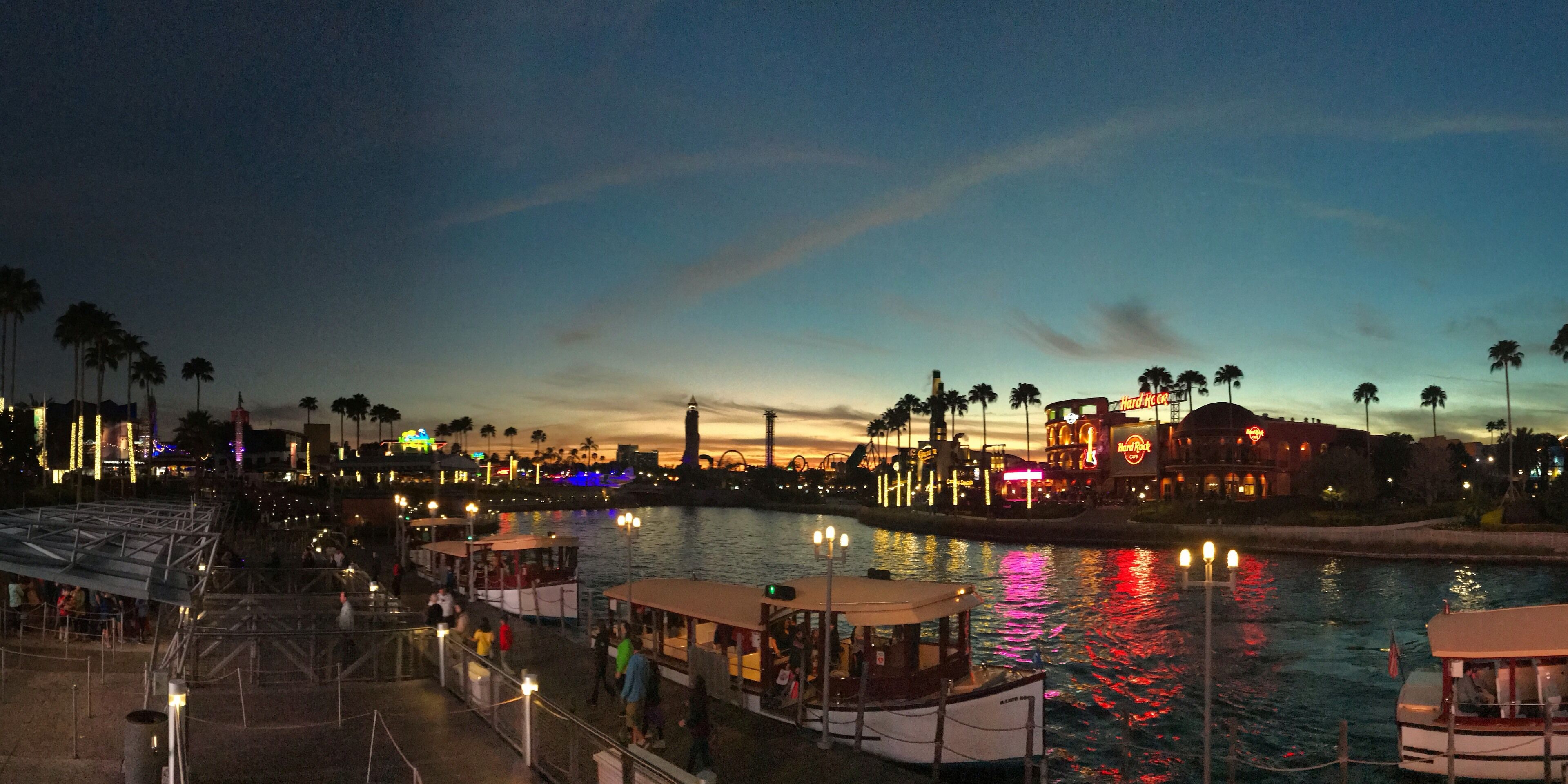 I really like sunset, one of the most beautiful part of the day