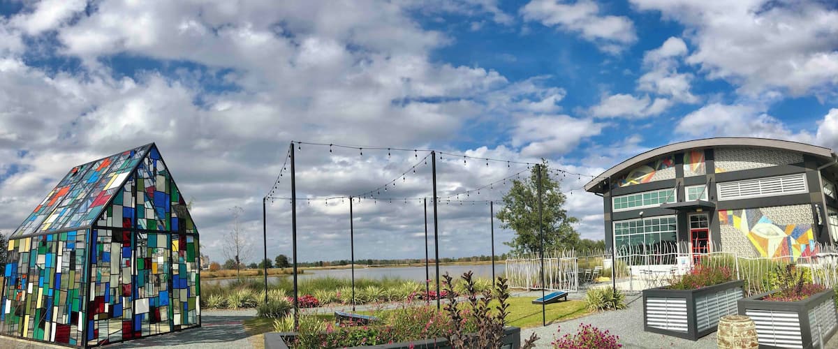 Had a lovely lunch.. relaxing and wonderful view outside ❤️