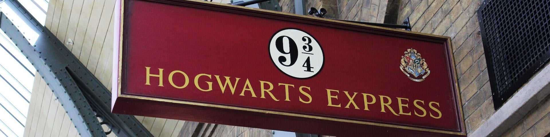 Platform 9 3/4 this way!