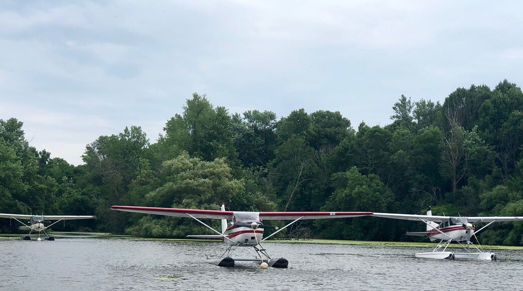 What a fun way to spend a couple of hours away from the crowded main EAA event area.
