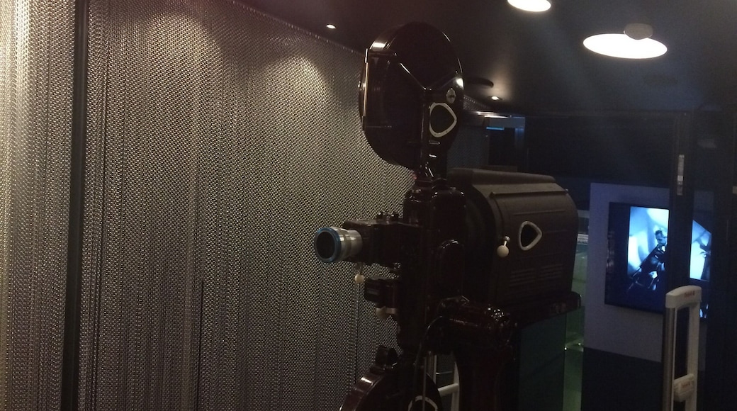 Cute cinema which shows a mix of independent and foreign films (some subtitled in English). There’s an old film-reel camera in the foyer which is cool!