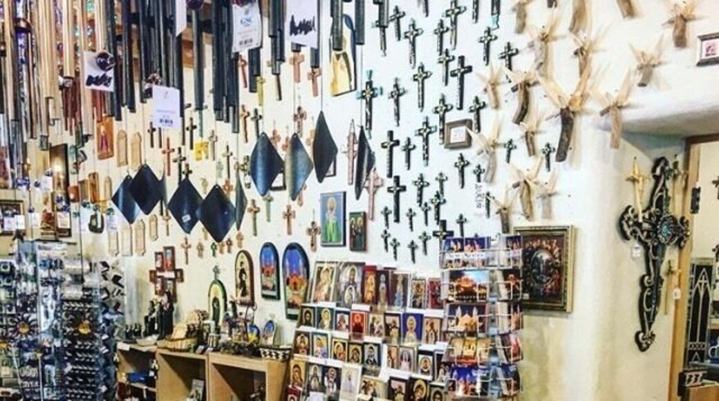 San Felipe Albuquerque, New Mexico. Gift shop. #cowgirlzenphotography #cowgirlzenjournalist #travel #travelphotography #travelblogger #travelgram #newmexico #albuquerque #sanfelipe #religion #catholic #religiousart #adventure