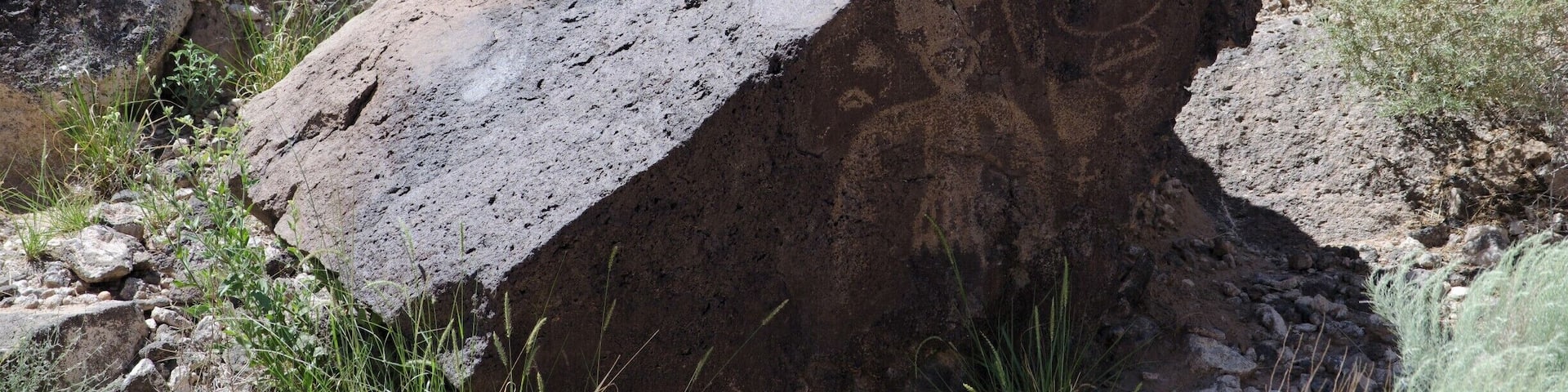 Rocks. That seems to be some of the most interesting things in New Mexico right? Well that actually may be true.
Petroglyph National Monument, located in Albuquerque NM, is home to lots of rocks. In fact, these volcanic rocks happen to hold carvings, like the ones you see here, that are over 400 years old! Native Americans, and early Spanish settlers, are thought to have left these as guides, warnings, or for spiritual reasons.
For a less crowded siteseeing, and to enjoy some exercise, take the south trail. 2.5 miles of dirt path, practically all to yourself!
#NationalPark
#NewMexico