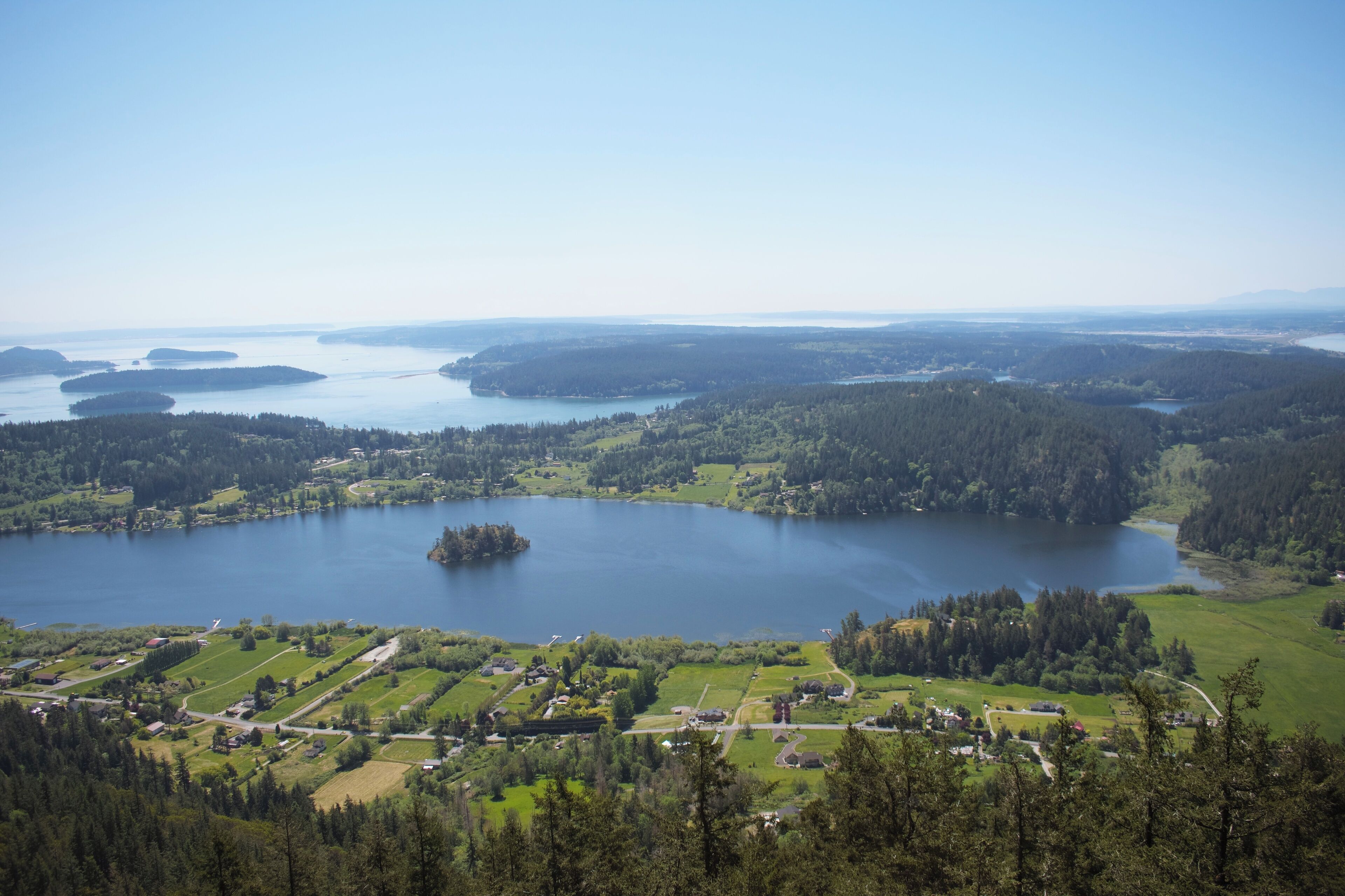 Pre-Mother's Day jaunt - all within 30 miles of our house. Nikon D3400. It was a beautiful day but a little hazy which made photography challenging.

Mount Erie near Anacortes - generally looking south. Nikon D3400 with 16-55 mm zoom, f/35.-5.6, set at 20 mm. ISO 100, f/5.6, 1/1250 sec.