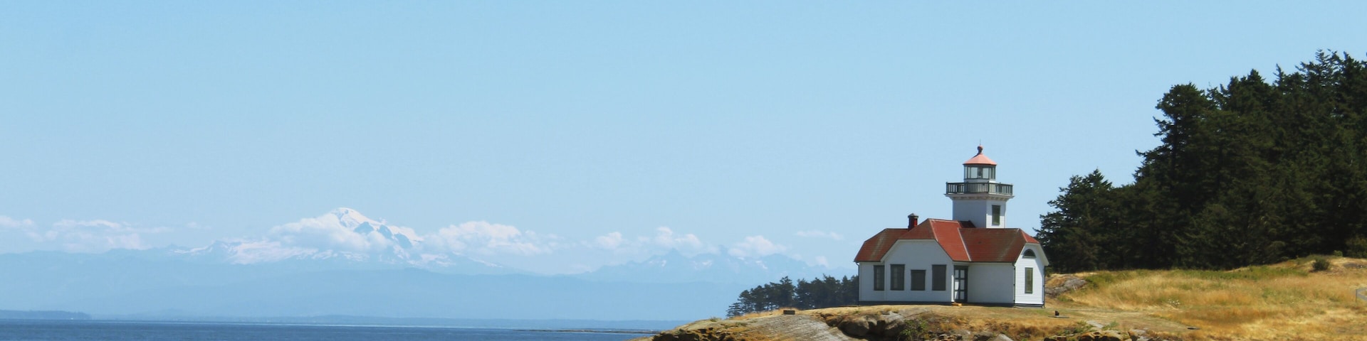 A little island remotely located just above Anacortes. Can only be access by boat and is often surrounded my wildlife.
#Trovember #trovember #trover