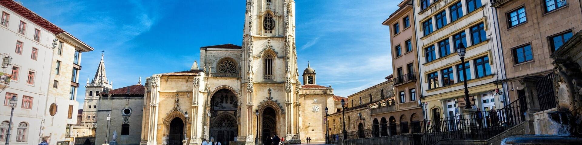 The Oviedo Cathedral, in Asturias, Spain, rises tall in the middle of the city. It displays an array of architectural styles, from Pre-Romanesque to Baroque. It is a beautiful sight if you are in the area.
#troveontuesday #culture