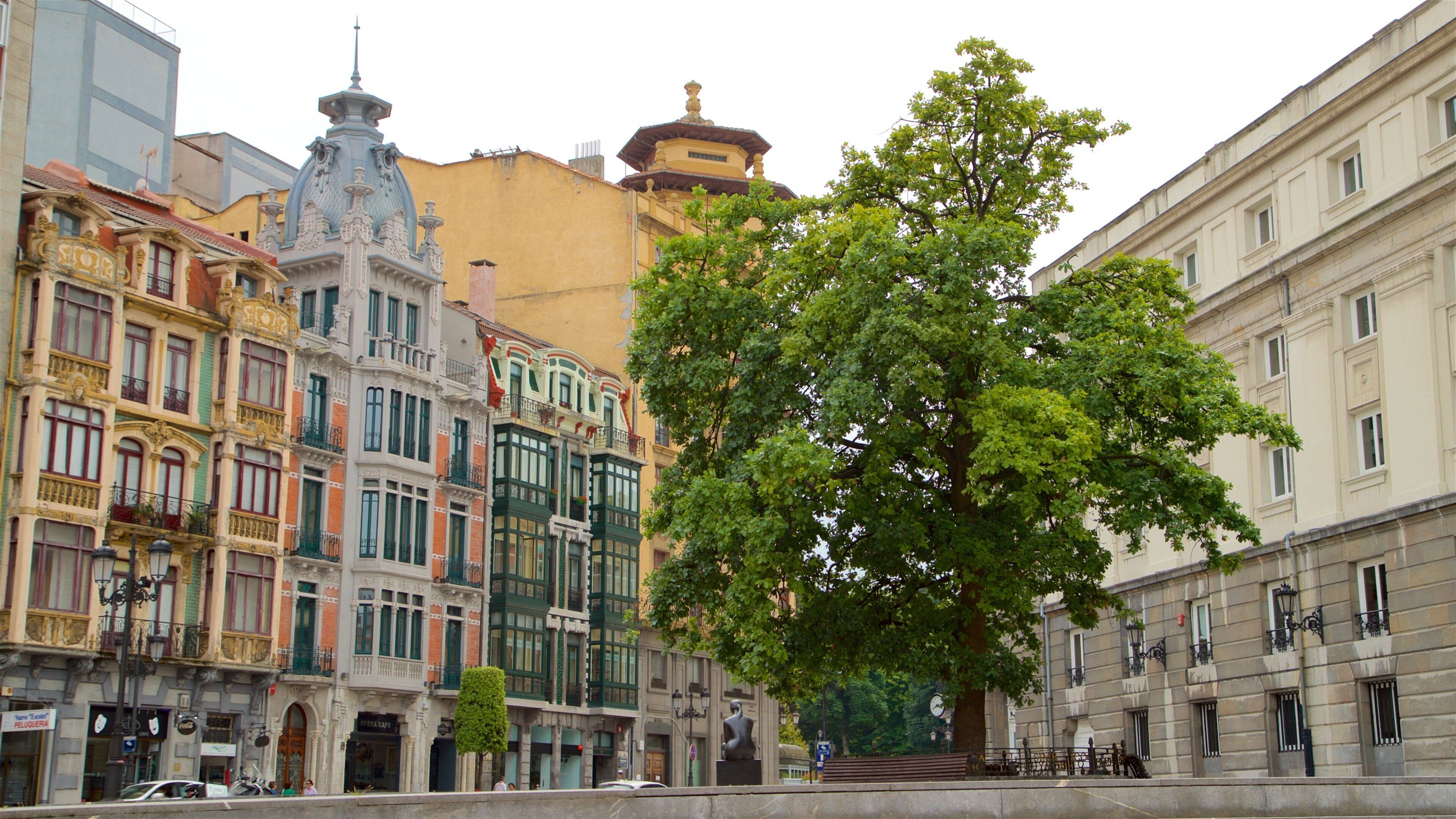 Oviedo which includes a city and heritage elements
