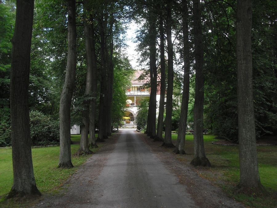 This is a photograph of an architectural monument. It is on the list of cultural monuments of Paderborn, no. 332
