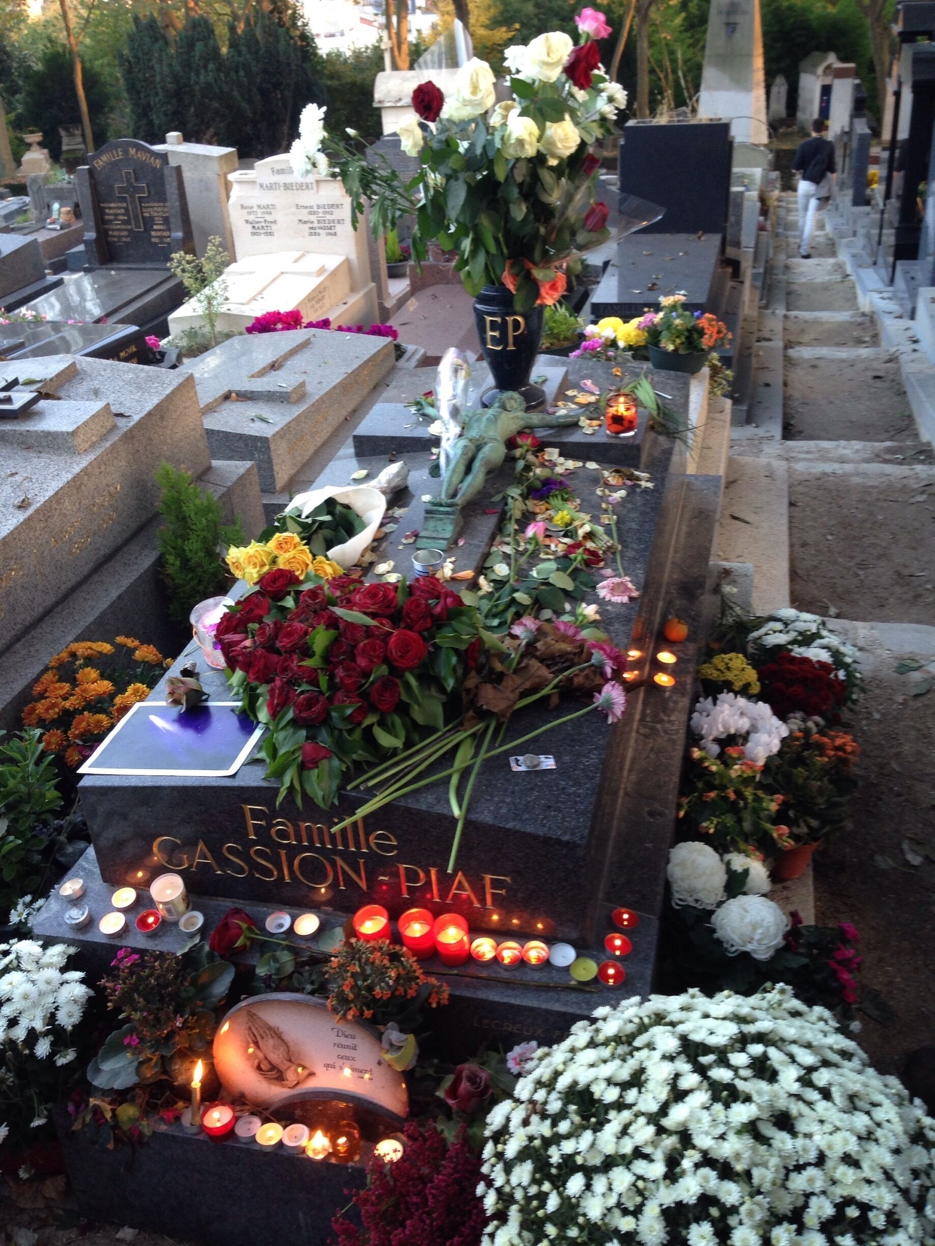 Edith Piaf's grave in Père Lachaise