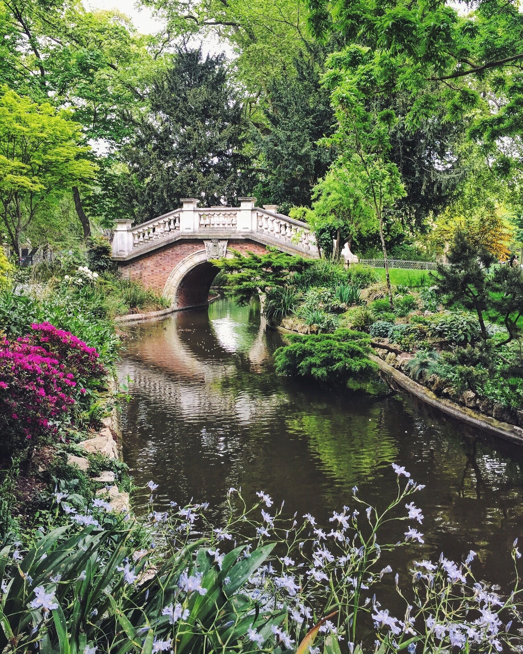 Absolutely breathtaking parc. It takes you places! Each sculpture or landmark will surely remind you of another destination!