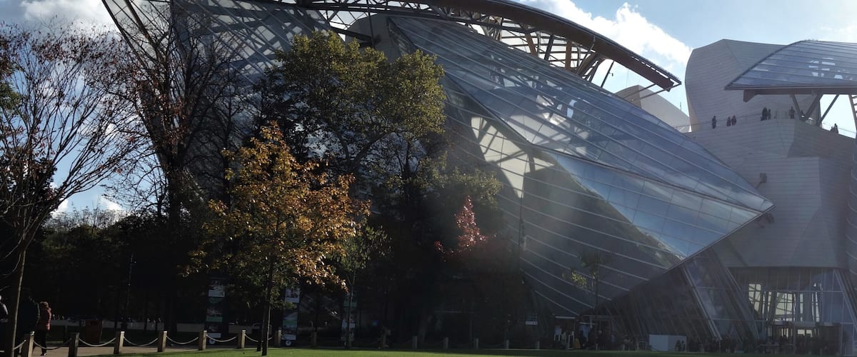 Does it look like a boat, a whale, a crystal palace in the middle of an explosion?
The “Fondation Louis Vuitton” museum was designed by the American architect Frank Gehry, it hosts modern and contemporary art exhibitions and concerts.  #Architecture  #Trovember